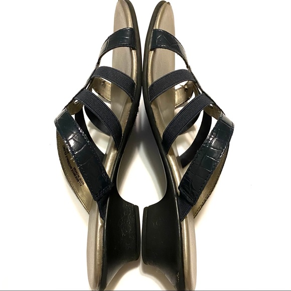 Karen Scott | Emet Sandals - Navy - Picture 3 of 5